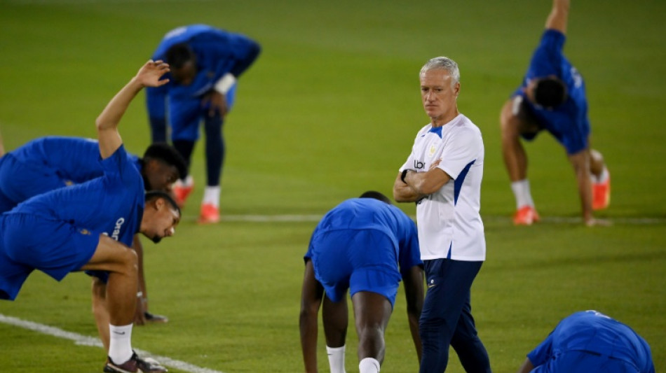 Mondial: les Bleus veulent rallumer leur &eacute;toile au milieu du d&eacute;sert