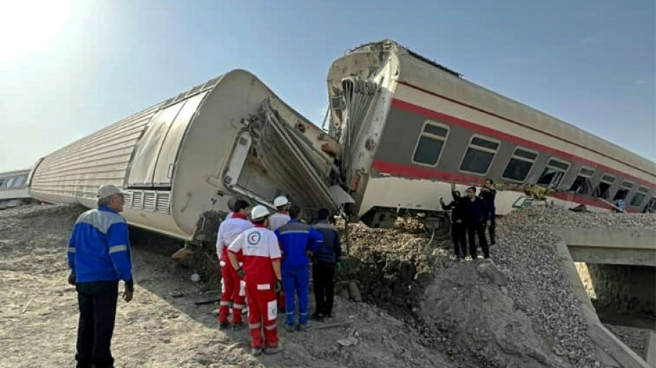 Au moins 17 morts dans le déraillement d'un train en Iran