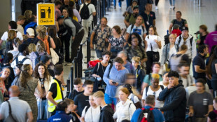 Flughafen in Amsterdam will Passagiere f&uuml;r verpasste Fl&uuml;ge entsch&auml;digen