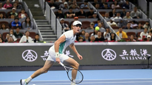 Sinner vence Alcaraz e vai &agrave; final do ATP 500 de Pequim contra Medvedev