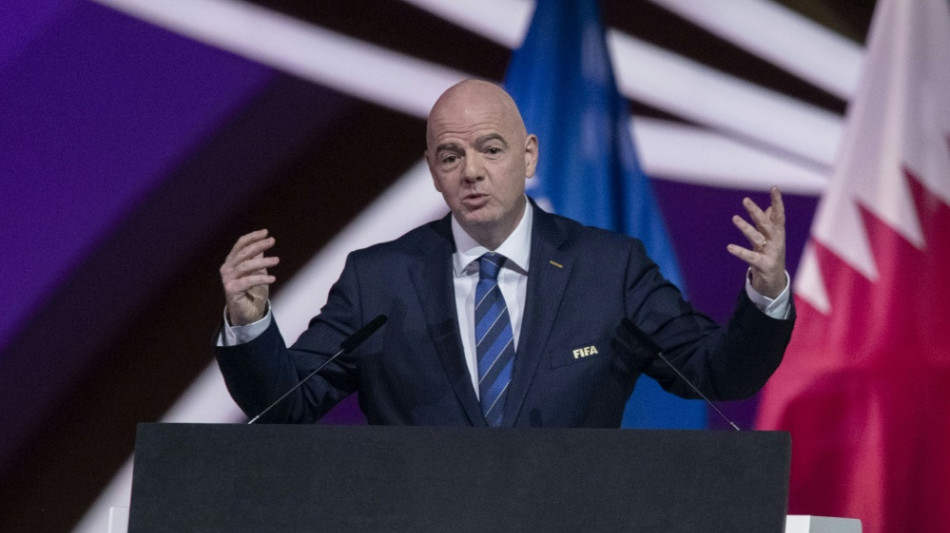 Infantino verteidigt Katar - Lob f&uuml;r UEFA trotz WM-Streit