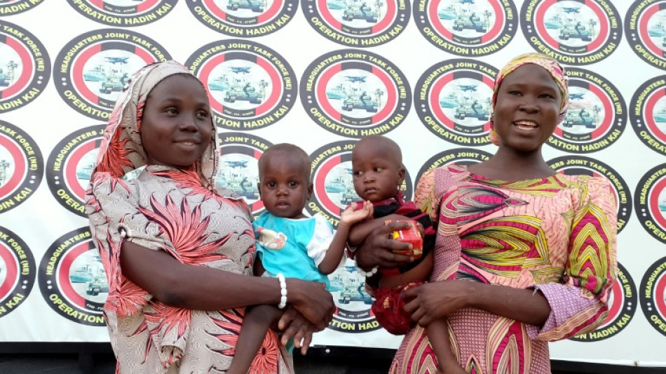 Nigeria: l'arm&eacute;e retrouve deux "filles de Chibok" huit ans apr&egrave;s