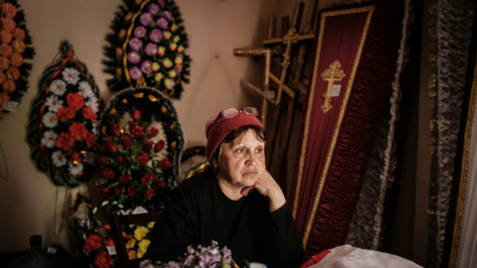 Antonina pasa la guerra en Ucrania entre crucigramas y ata&uacute;des