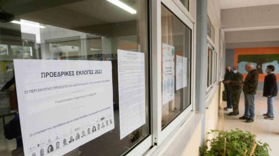 A Chypre, participation &eacute;lev&eacute;e pour un scrutin pr&eacute;sidentiel serr&eacute;