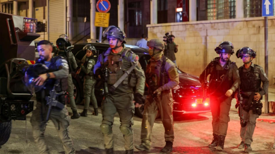 Homem armado fere 2 policiais e &eacute; 'neutralizado' em Jerusal&eacute;m (pol&iacute;cia)