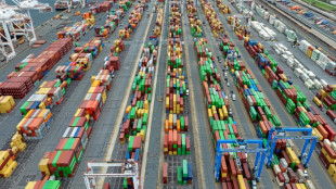 Les droits de douane de Trump chahutent les Bourses, des pays tentent encore de négocier