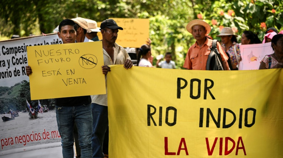 Panama: des agriculteurs manifestent contre un projet de barrage pour alimenter le canal