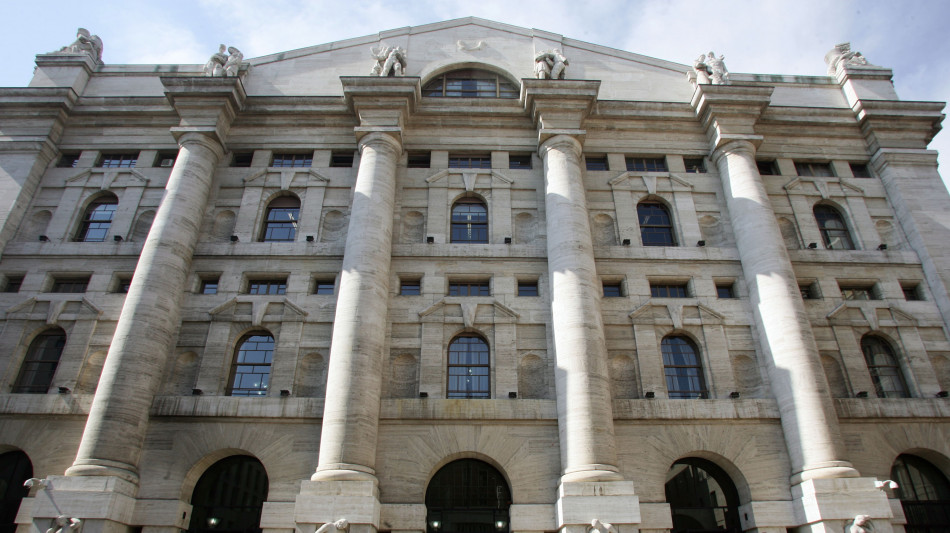 Borsa: Milano chiude in lieve calo, Ftse Mib -0,17%