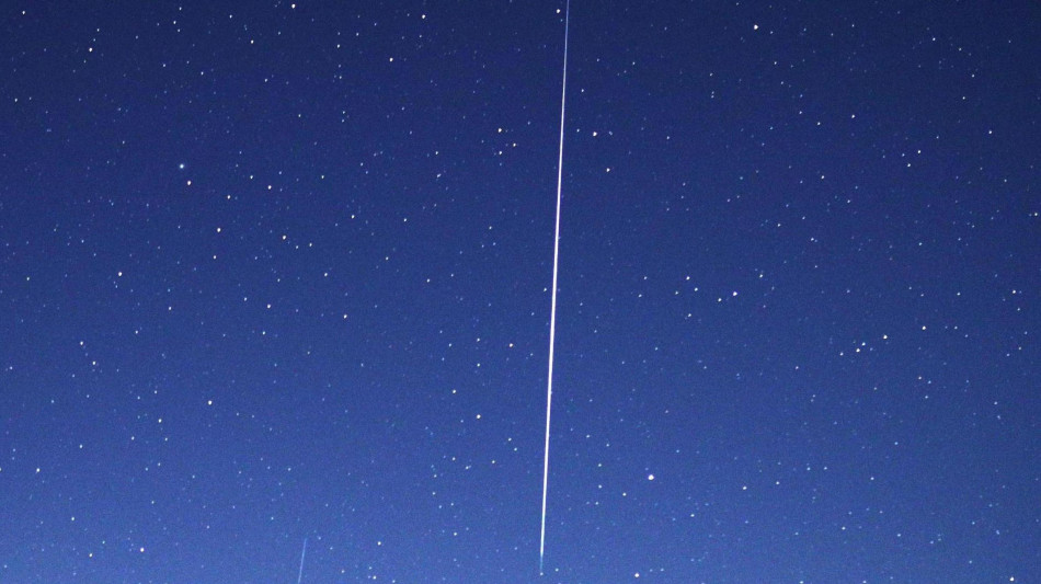 I cieli di Sicilia e Campania illuminati da un detrito spaziale