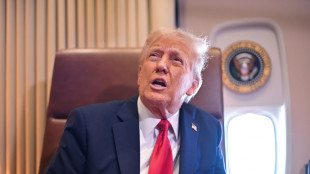 Trump imp&otilde;e tarifas de 25% a a&ccedil;o e alum&iacute;nio