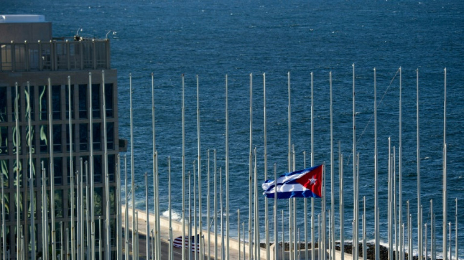 EEUU restablece y engrosa la lista que proh&iacute;be algunas transacciones con empresas cubanas