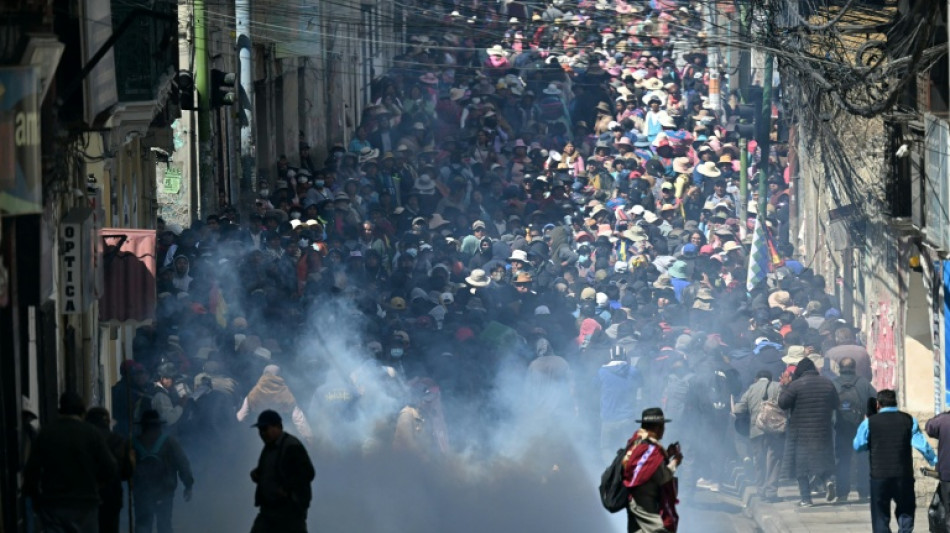 Dist&uacute;rbios em marcha massiva em La Paz contra o governo da Bol&iacute;via