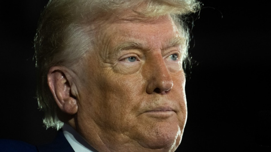 Recul frappant du PIB américain au premier trimestre, Trump blâme Biden