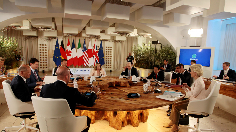 Nella bozza finale del G7 non c'&egrave; la parola aborto