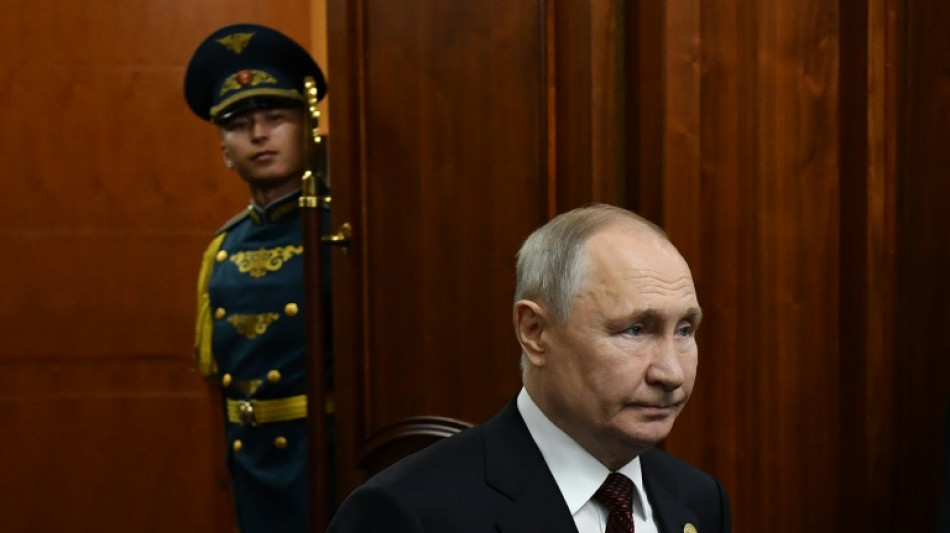 Ex&eacute;rcito russo avan&ccedil;a na frente ucraniana, diz Putin