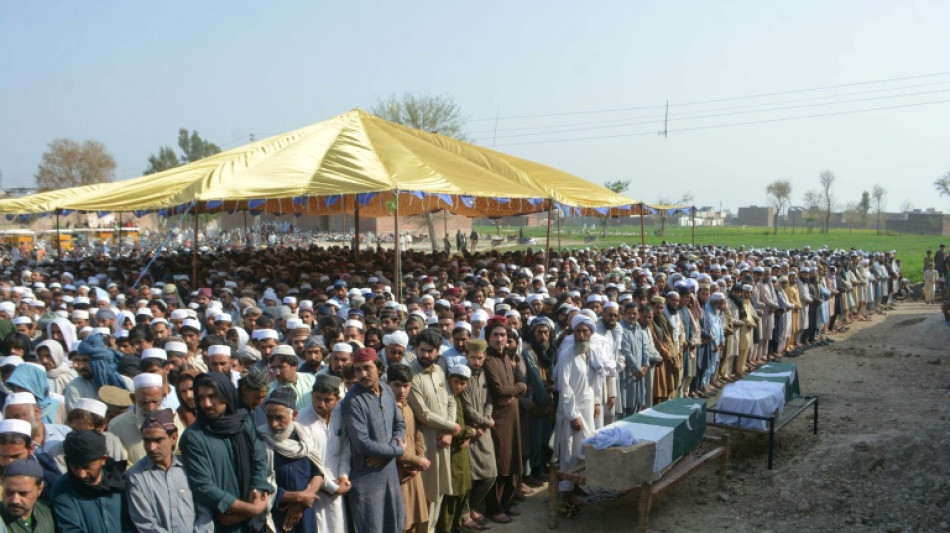 Casi 20 muertos en ataques en el noroeste de Pakist&aacute;n