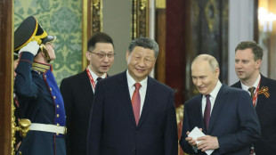 Putin y Xi muestran su sintonía en el Kremlin, Ucrania denuncia la violación de la tregua