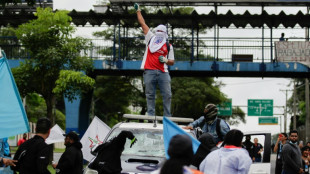 Protestas en Panam&aacute; empujan al gobierno a bajar precio de combustibles