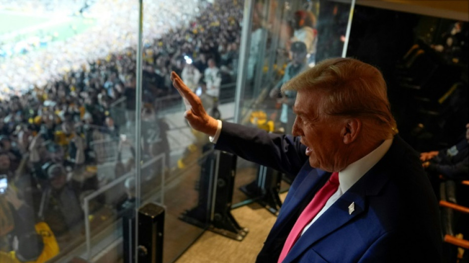 Trump ir&aacute; ao Super Bowl em sua opera&ccedil;&atilde;o para reconquistar o esporte