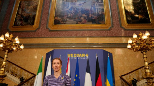 Ministros europeus ameaçam Rússia com novas sanções e exigem progresso em negociações com a Ucrânia