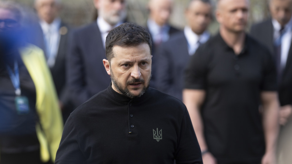 Trump, 'colloqui con Putin-Zelensky? Doveva accadere prima'
