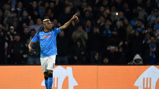 C1: Naples vole en quarts et offre un tripl&eacute; &agrave; l'Italie