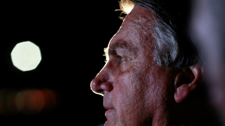 Inelegibilidade de Bolsonaro abre disputa por sucess&atilde;o na direita