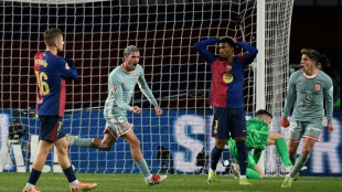 Atl&eacute;tico de Madrid vence Barcelona de virada e &eacute; o novo l&iacute;der do Espanhol