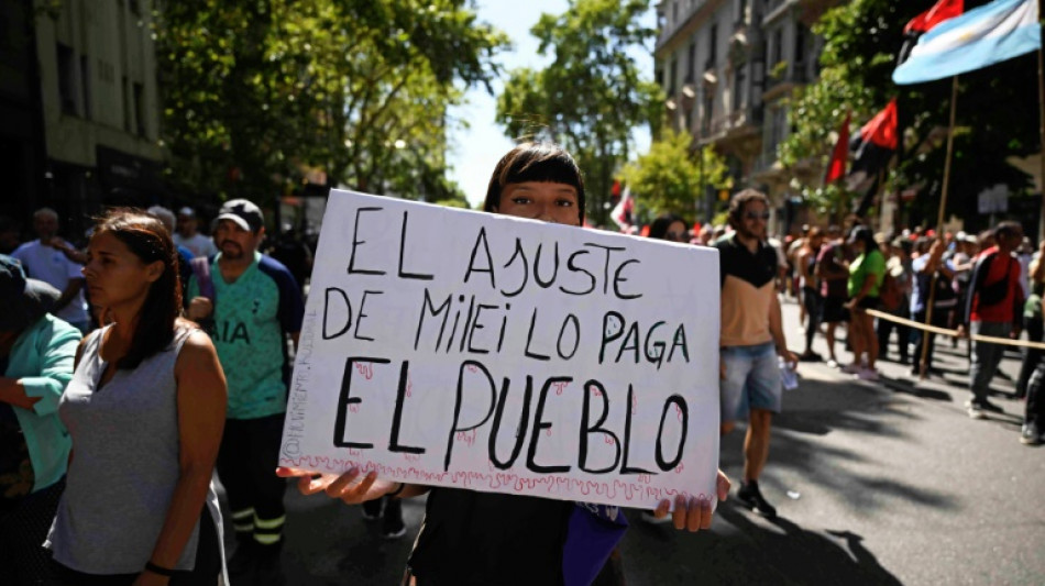 Sindicatos da Argentina fazem primeira demonstra&ccedil;&atilde;o de for&ccedil;a contra reformas de Milei