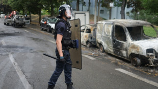 Como&ccedil;&atilde;o na Fran&ccedil;a ap&oacute;s ataque &agrave; casa de prefeito na 5&ordf; noite de dist&uacute;rbios