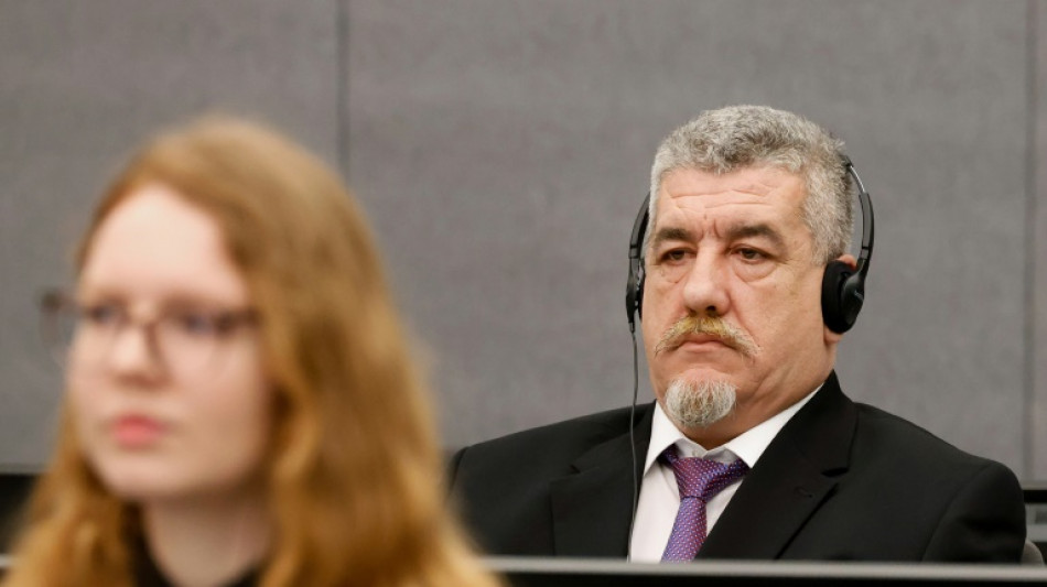 Un ex-chef rebelle kosovar rejette &agrave; son proc&egrave;s des accusations "fabriqu&eacute;es" de crimes de guerre