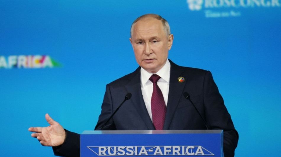 Putin inicia c&uacute;pula R&uacute;ssia-&Aacute;frica com promessa de gr&atilde;os gr&aacute;tis para seis pa&iacute;ses