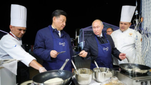 Xi y Putin destacan relaciones antes de "viaje de paz" a Mosc&uacute;