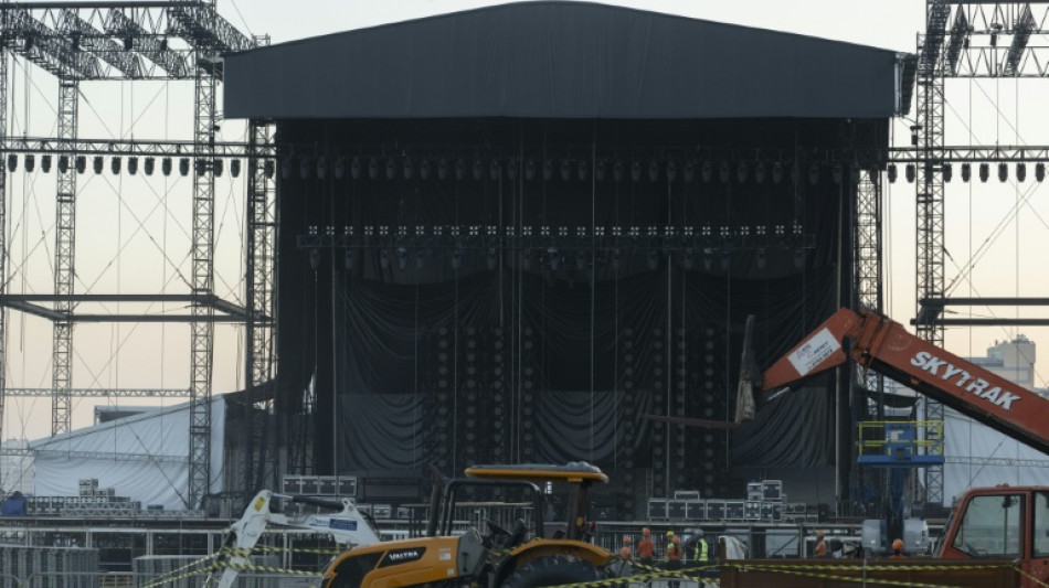 Un trababajador muere en accidente durante montaje de show de Shakira en Rio 
