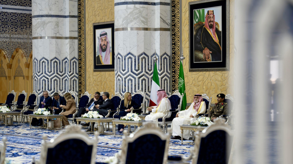 Meloni, Trump? Difendiamo nostri interessi, quando non siamo d'accordo lo diciamo