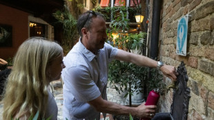 La campa&ntilde;a de Venecia para que los turistas abandonen las botellas de pl&aacute;stico