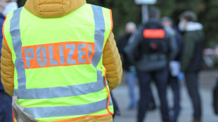 Mehrere T&auml;ter nehmen Geiseln in Bank in rheinland-pf&auml;lzischem Sinzig