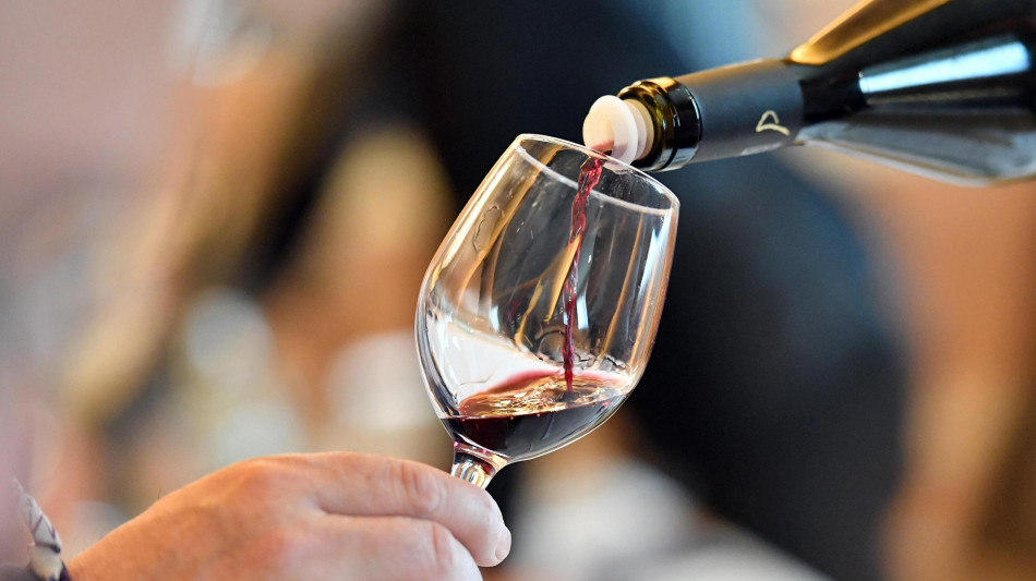 Fonti Ue, 'su esenzioni a dazi Usa per il vino negoziamo'