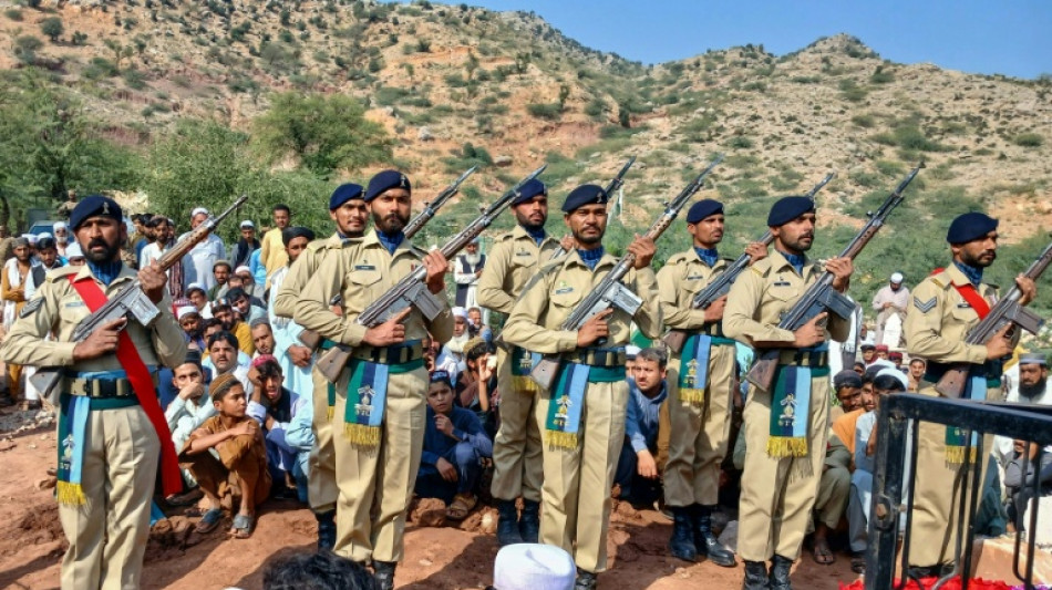 Paquistão e Afeganistão acordam 'cessar-fogo imediato' em negociações no Catar