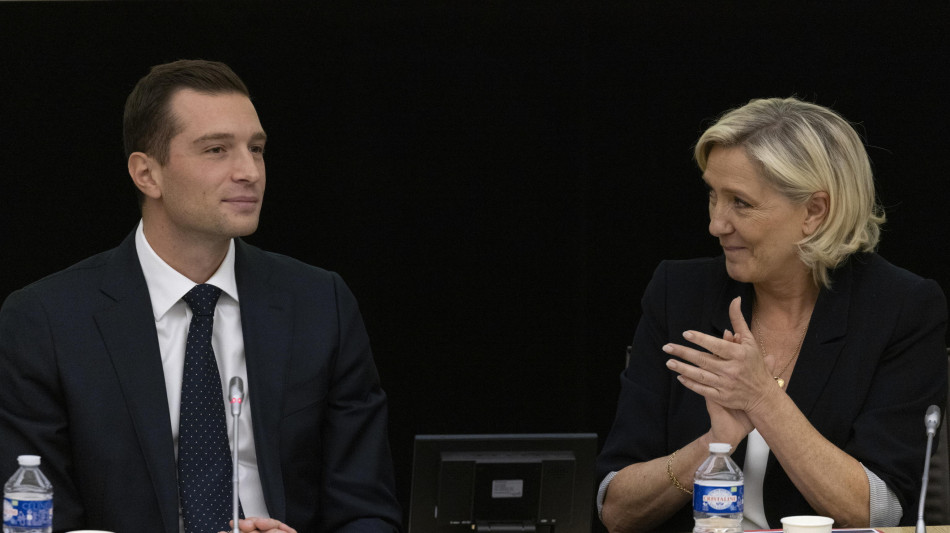 Le Pen, 'ho chiesto a Bardella di prepararsi a Eliseo 2027'