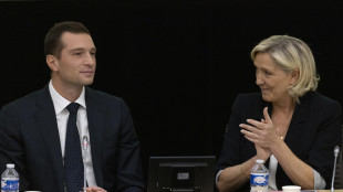 Le Pen, 'ho chiesto a Bardella di prepararsi a Eliseo 2027'