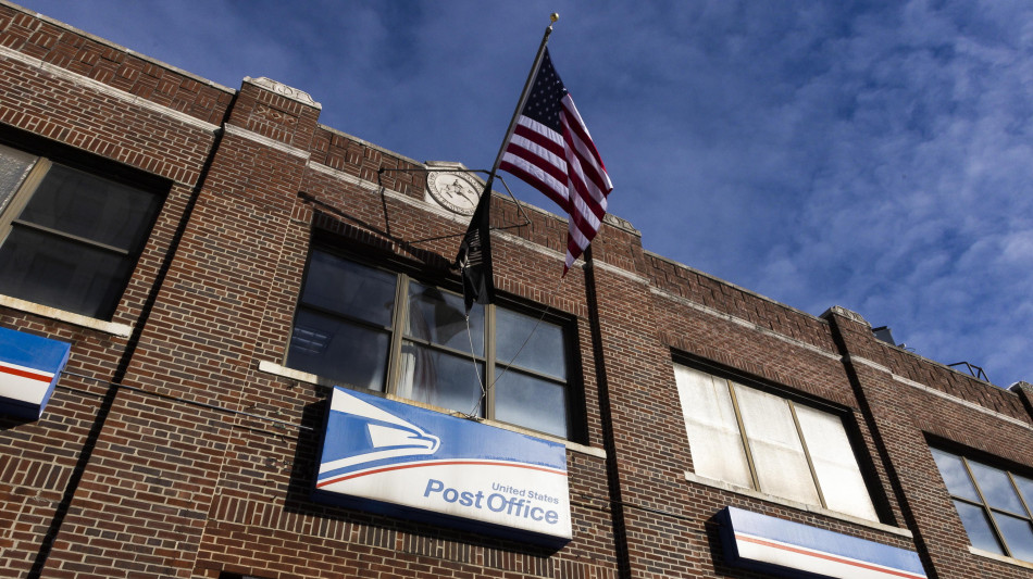 In Usa entrano ufficialmente in vigore i dazi sui pacchi