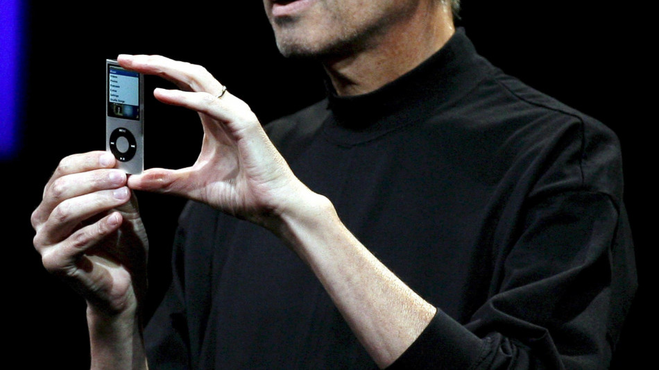 Con mille canzoni in tasca l'iPod cambi&ograve; la musica, 23 anni fa