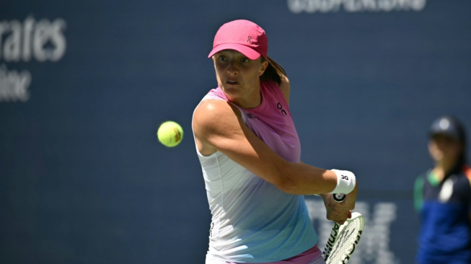 Swiatek se complica, mas vence na estreia e avan&ccedil;a no US Open