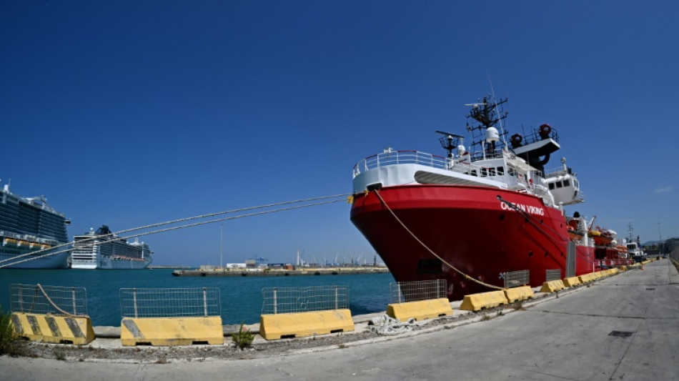 Navio humanit&aacute;rio 'Ocean Viking' resgata 438 migrantes no Mediterr&acirc;neo