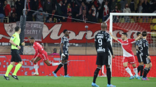 L1: Monaco &eacute;coeure l'OL, Saint-Etienne reste en vie