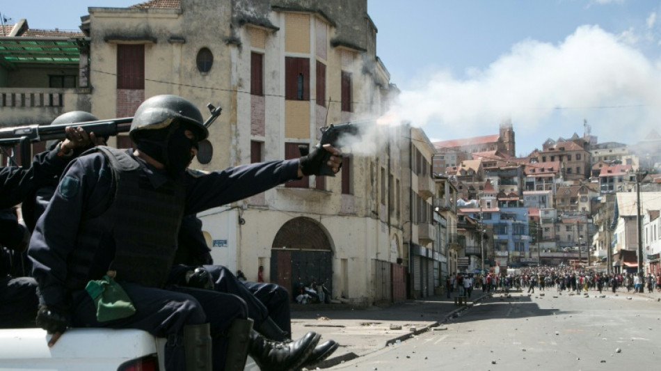 Polic&iacute;a de Madagascar mata a 14 personas tras secuestro de ni&ntilde;o albino (fuentes locales)