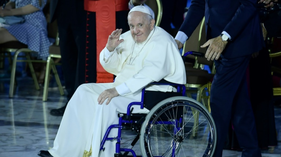 El papa confirma su viaje a Canad&aacute; pese a sus dolores de rodilla