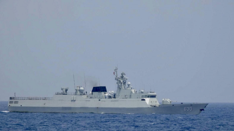 Taipei,27 aerei e 21 navi da guerra cinesi intorno a isola