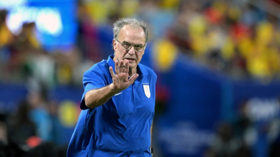 Bielsa: 'No pa&iacute;s do Fifagate, agora temos que culpar os jogadores'